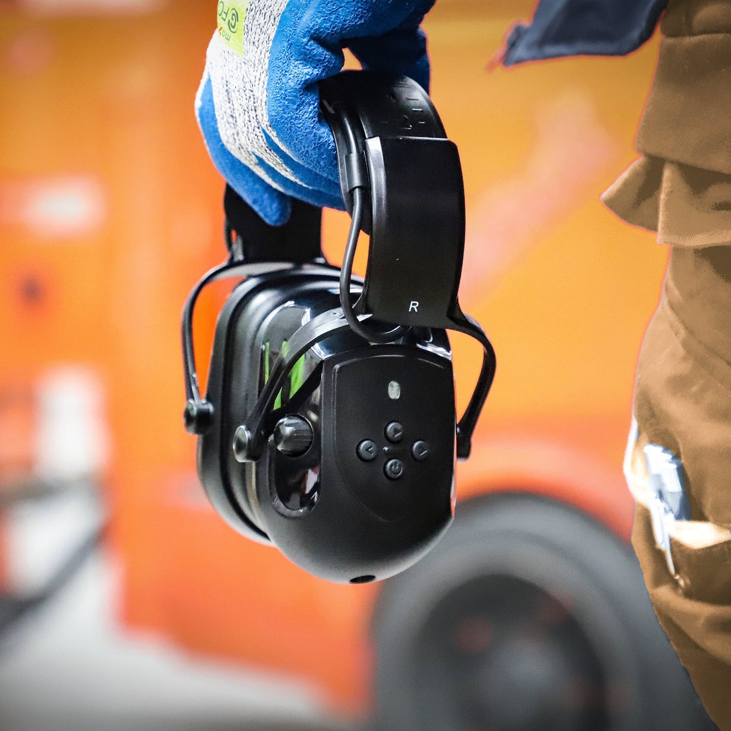 Maxisafe Bluetooth Earmuff 28dB - Class 5 - SunSafe Australia