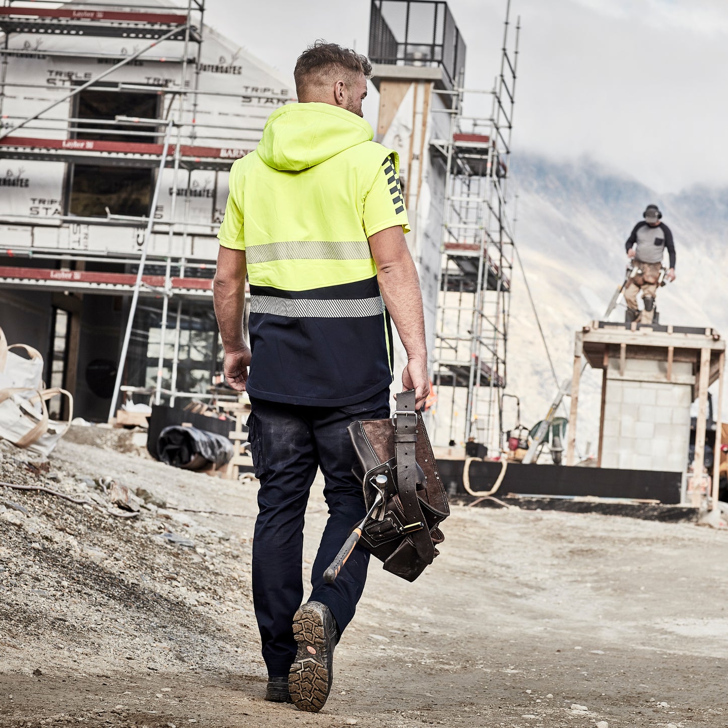 Unisex 2-in-1 Softshell Waterproof Work Jacket – Stretch Fabric with Segmented Tape