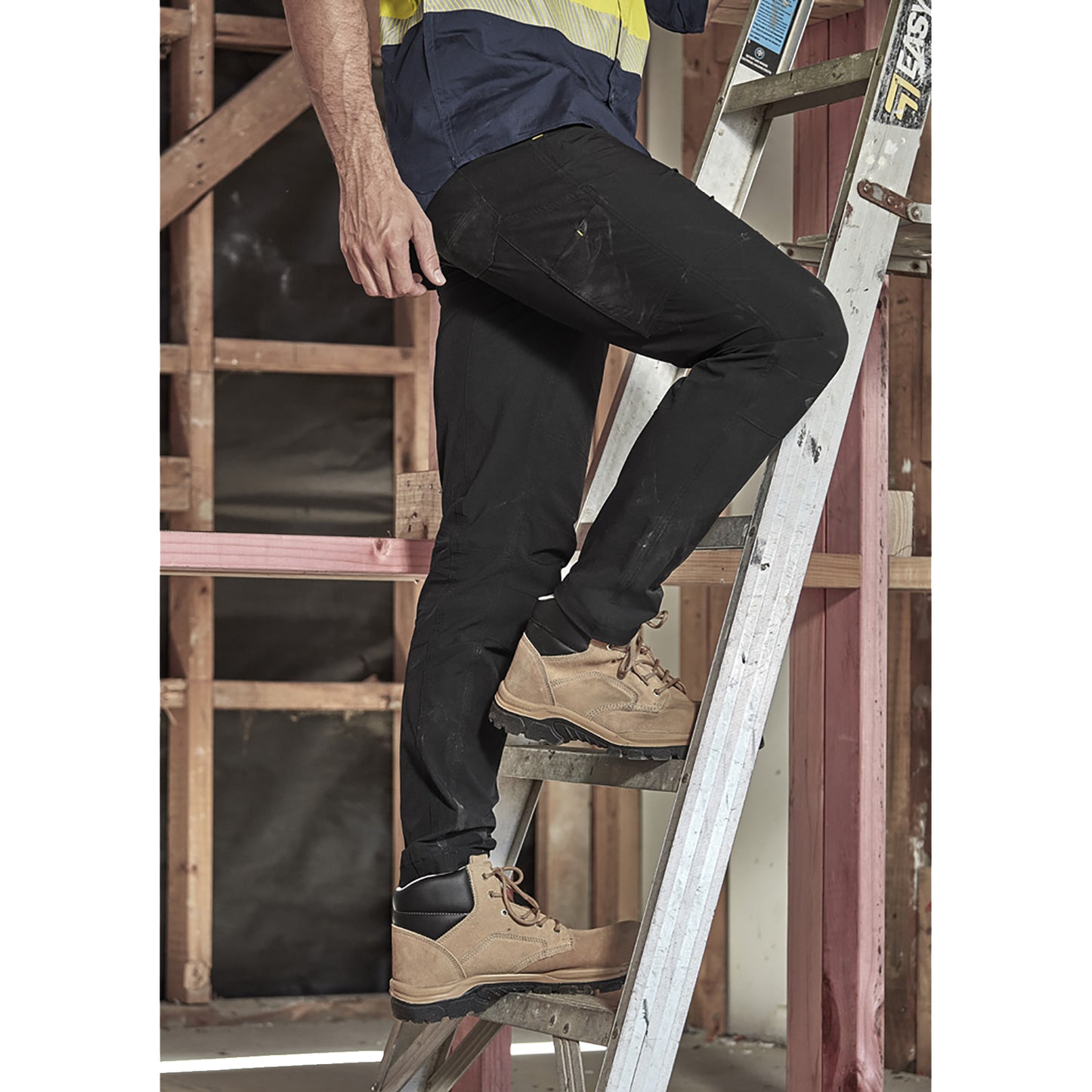 Men’s Lightweight Outdoor Pants – Stretch Nylon with Cargo Pocket