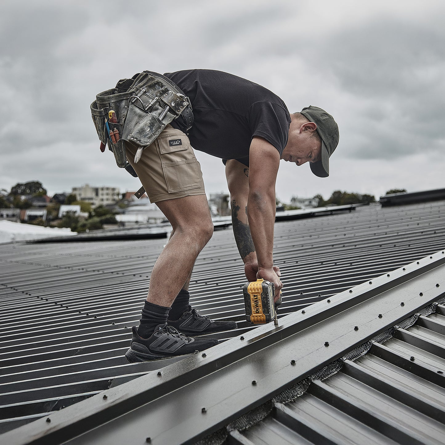 Mens Essential Stretch Cargo Short