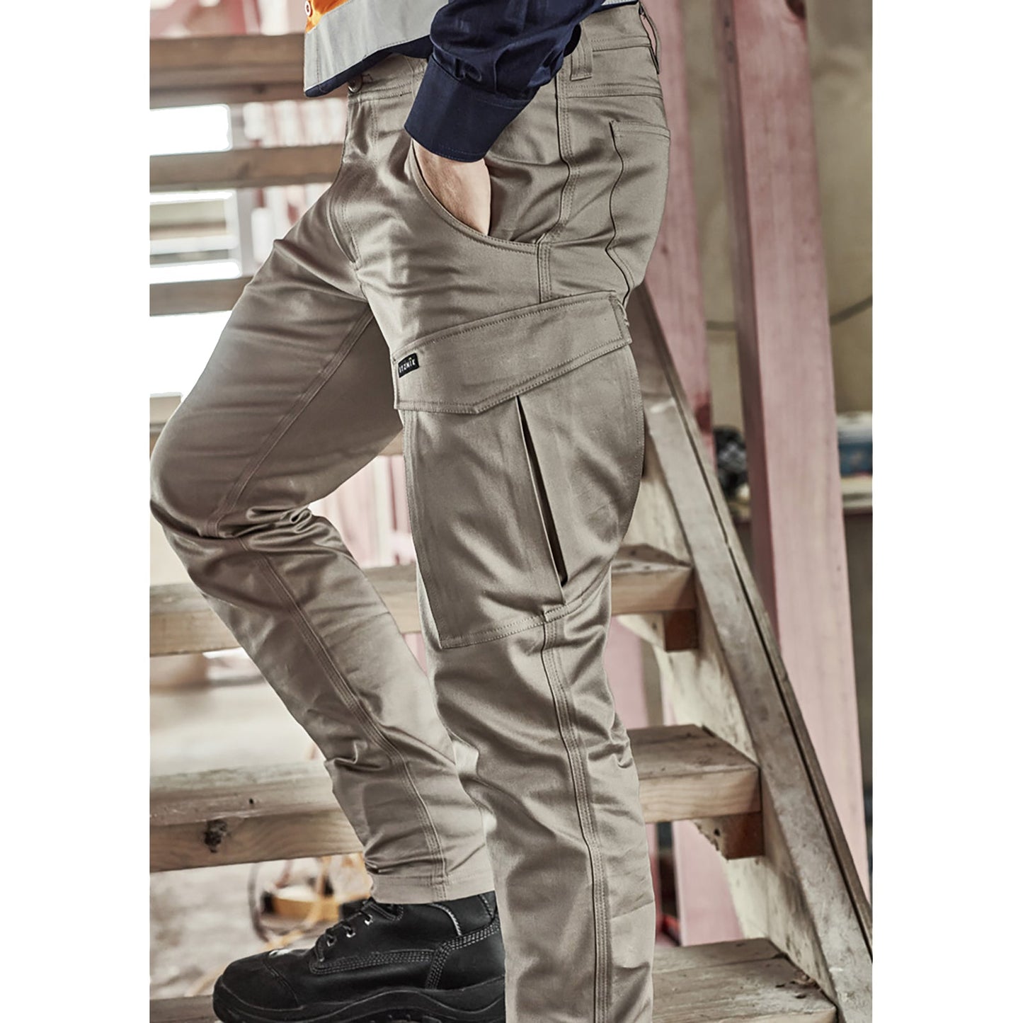 Men's Essential Stretch Cargo Pant Slim Fit 98% Cotton in Navy