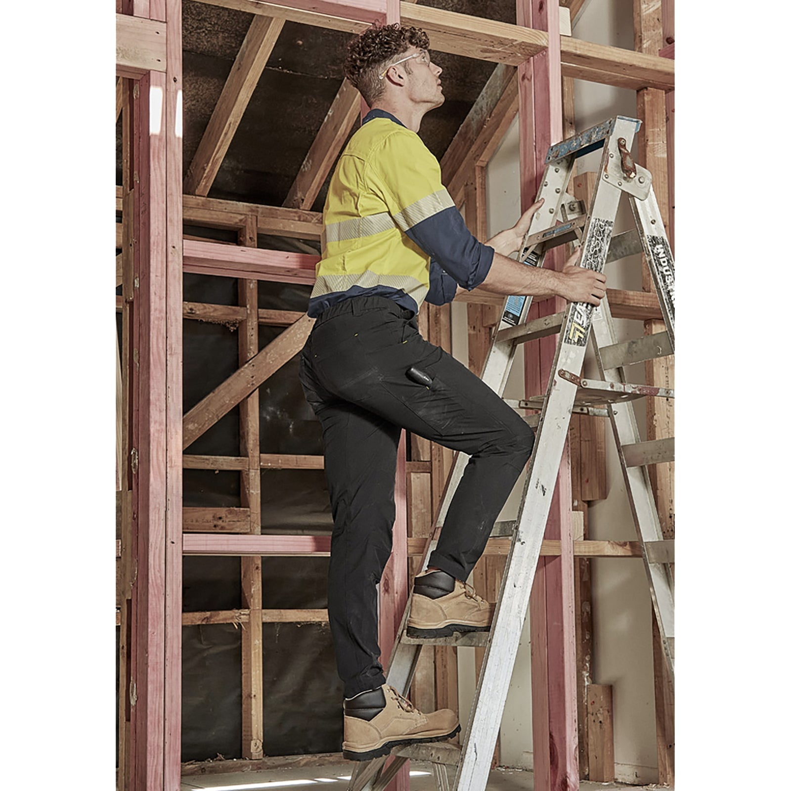 Men’s Lightweight Outdoor Pants – Stretch Nylon with Cargo Pocket - SunSafe Australia