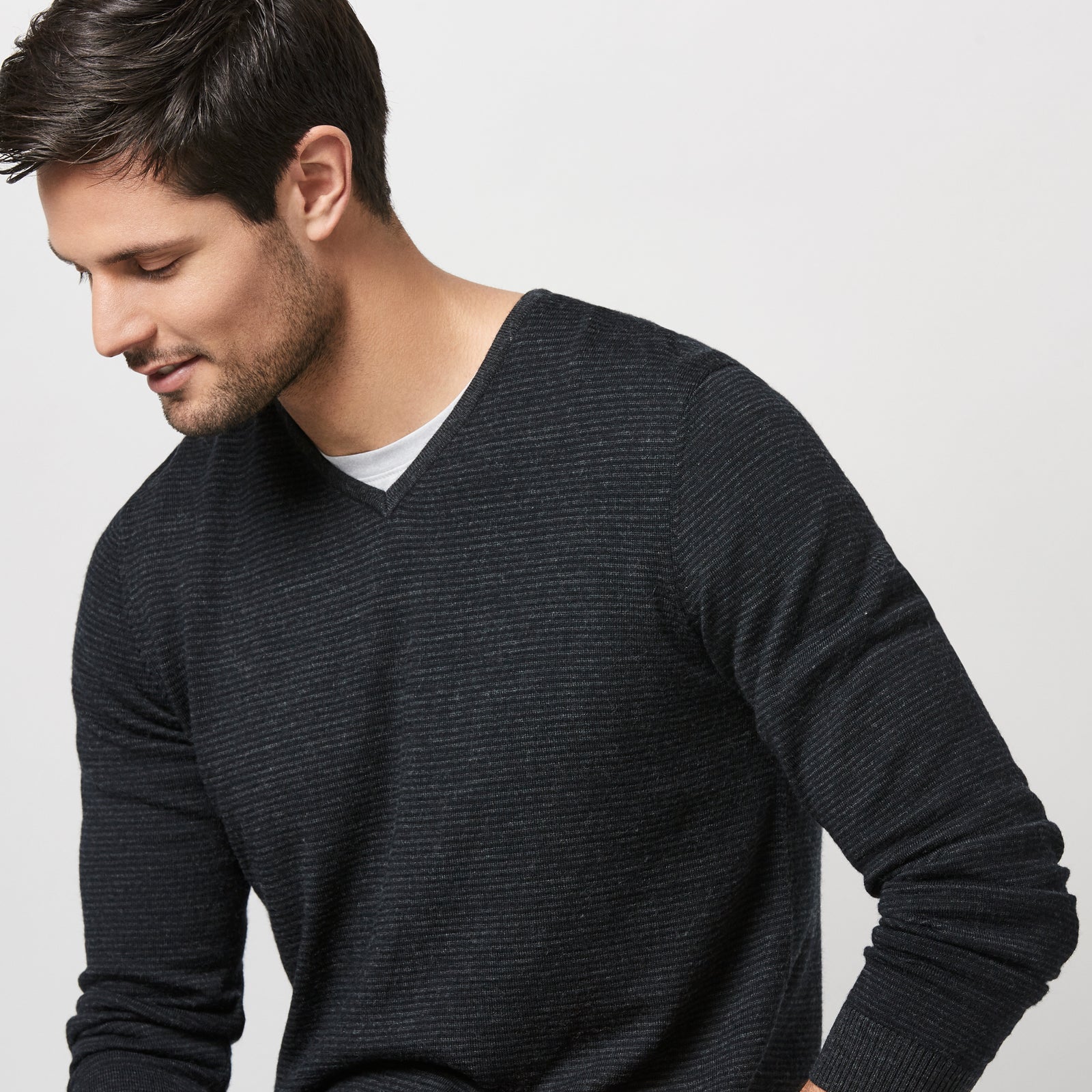 Men's Origin 100% Merino Wool Pullover V Neck - SunSafe Australia