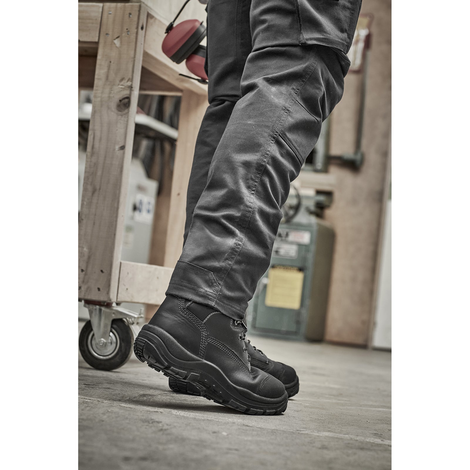 Syzmik Men's Rugged Cooling Stretch Pant in Charcoal