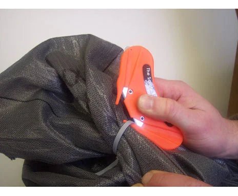 Penguin 1000 Push Pull Safety Knife - SunSafe Australia